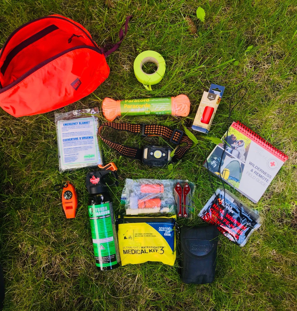 Hiking rescue gear and emergency blanket